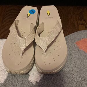 Women's Cream Sandals